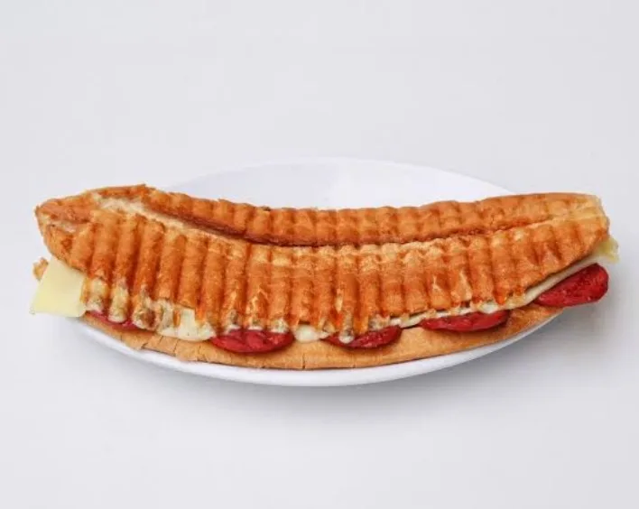 Sucuklu kaşarlı tost